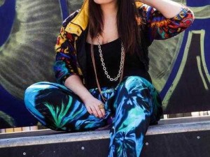 女性 RAPPER 女性 RAP 就叫女性 RAPPER