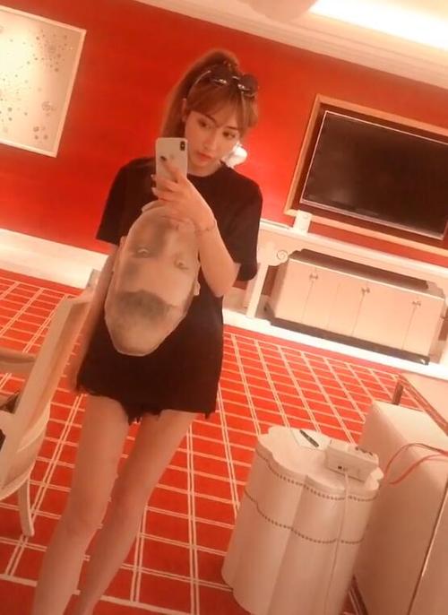 如何找到抖音上的芝芝桃桃视频?